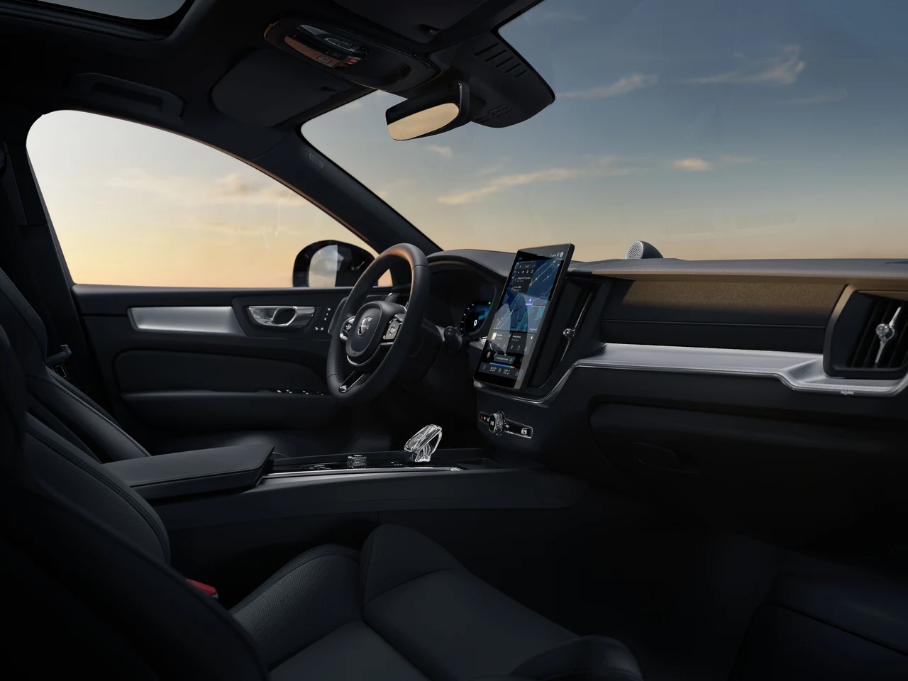 신형 XC60 블랙 에디션의 대시보드와 센터 화면
