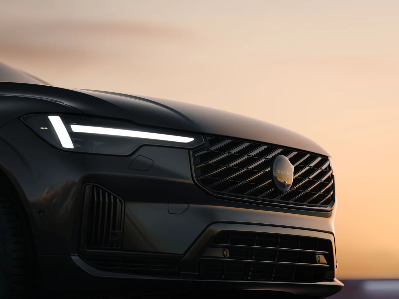 신형 XC60 블랙 에디션의 헤드램프